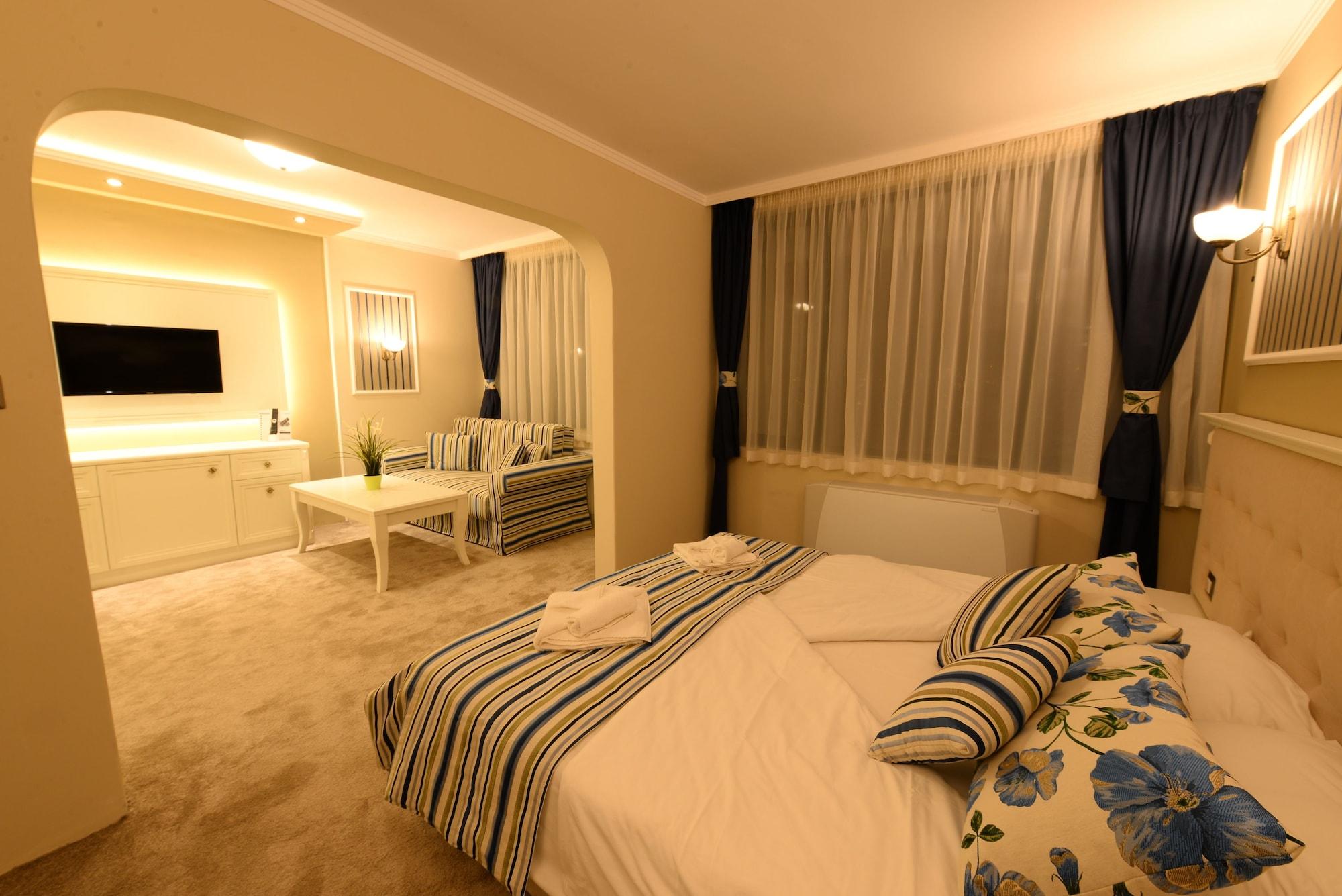 Park Hotel Raya Garden - Free Parking Veliko Tarnovo Ngoại thất bức ảnh