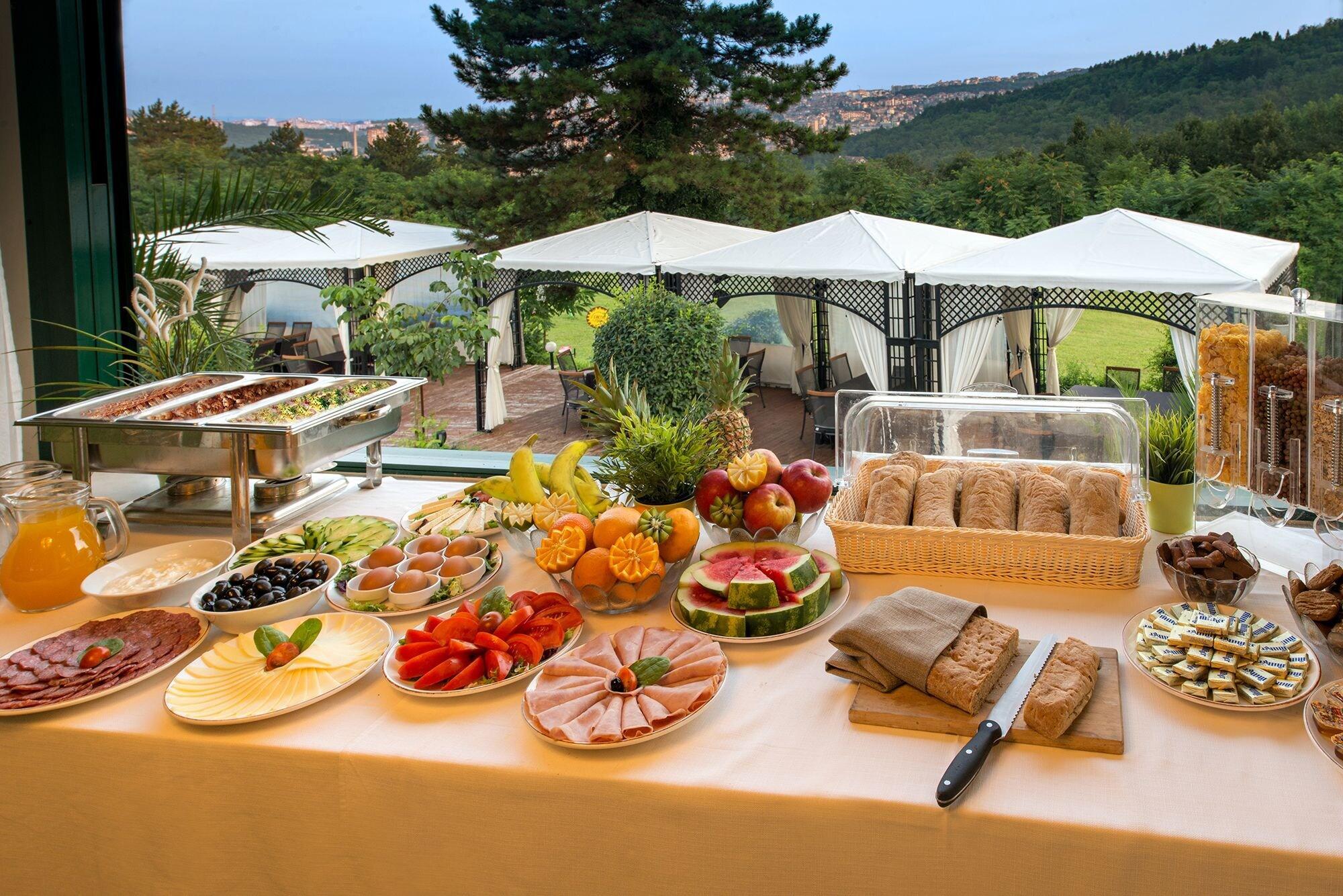 Park Hotel Raya Garden - Free Parking Veliko Tarnovo Ngoại thất bức ảnh