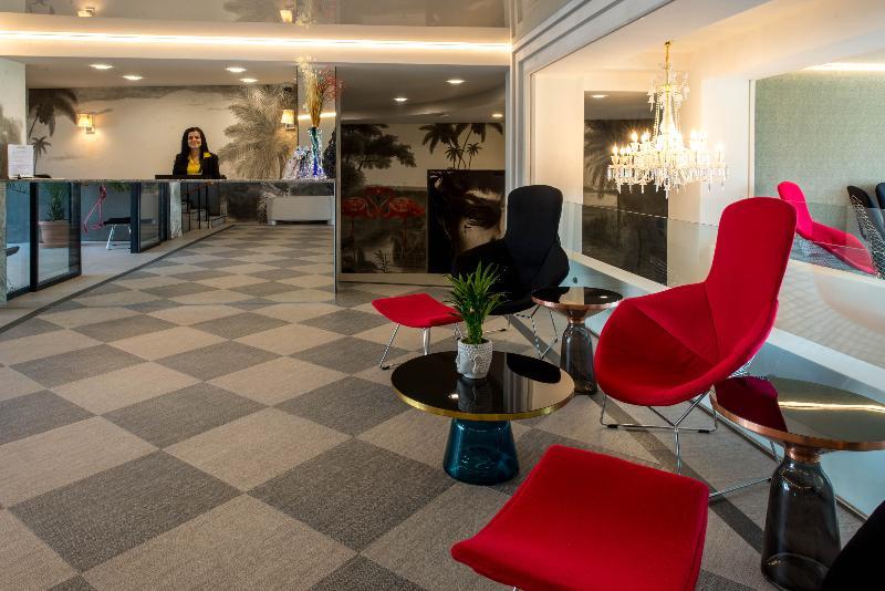 Park Hotel Raya Garden - Free Parking Veliko Tarnovo Ngoại thất bức ảnh